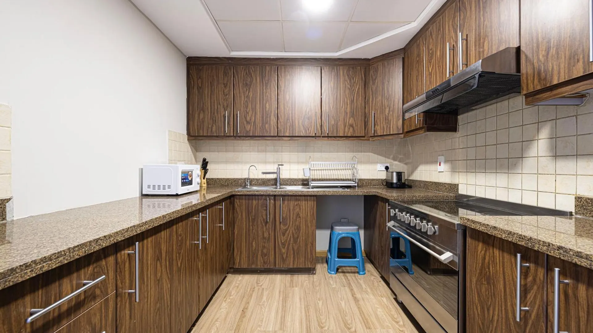 Spacious 3Bedroom Luxury Apartment In Business Bay Dubai