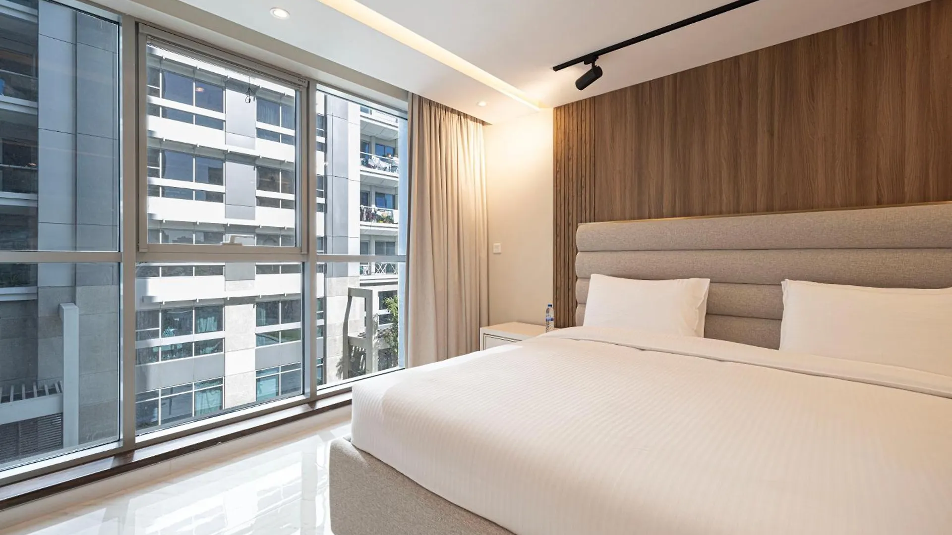 Spacious 3Bedroom Luxury Apartment In Business Bay Dubai