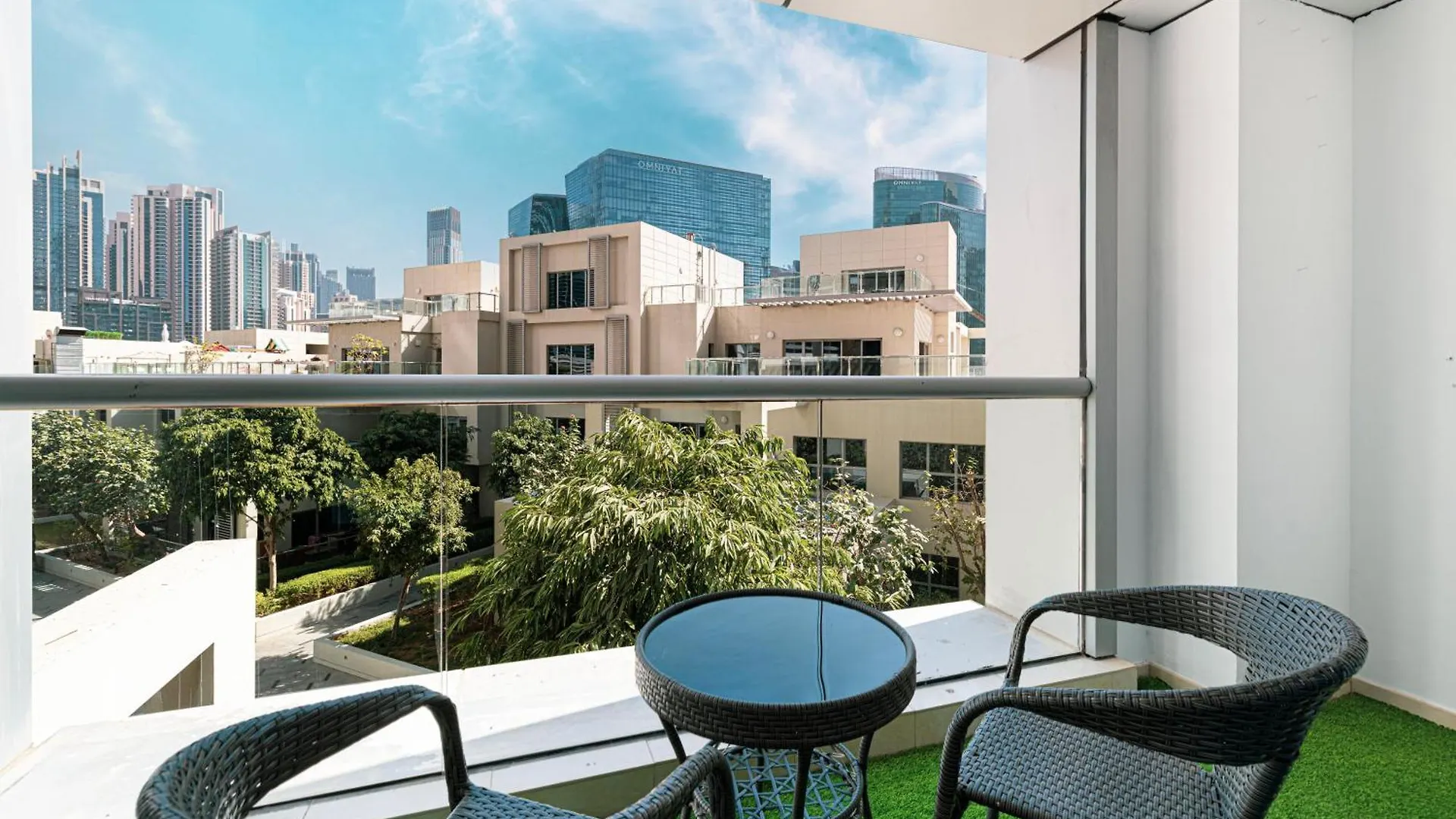 Spacious 3Bedroom Luxury Apartment In Business Bay Dubai