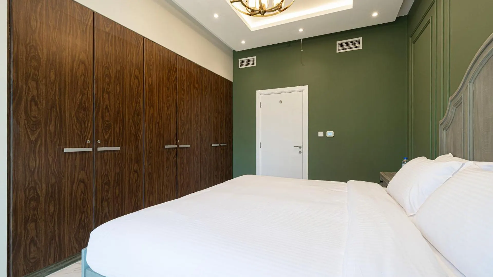 Spacious 3Bedroom Luxury Apartment In Business Bay Dubai