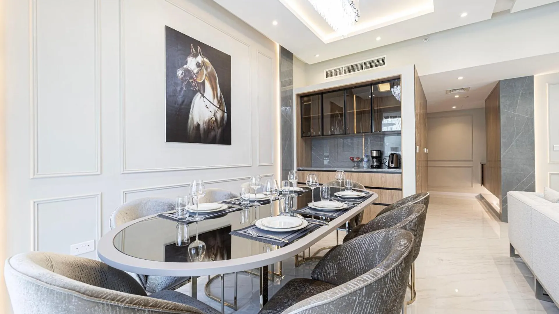 Spacious 3Bedroom Luxury Apartment In Business Bay Dubai