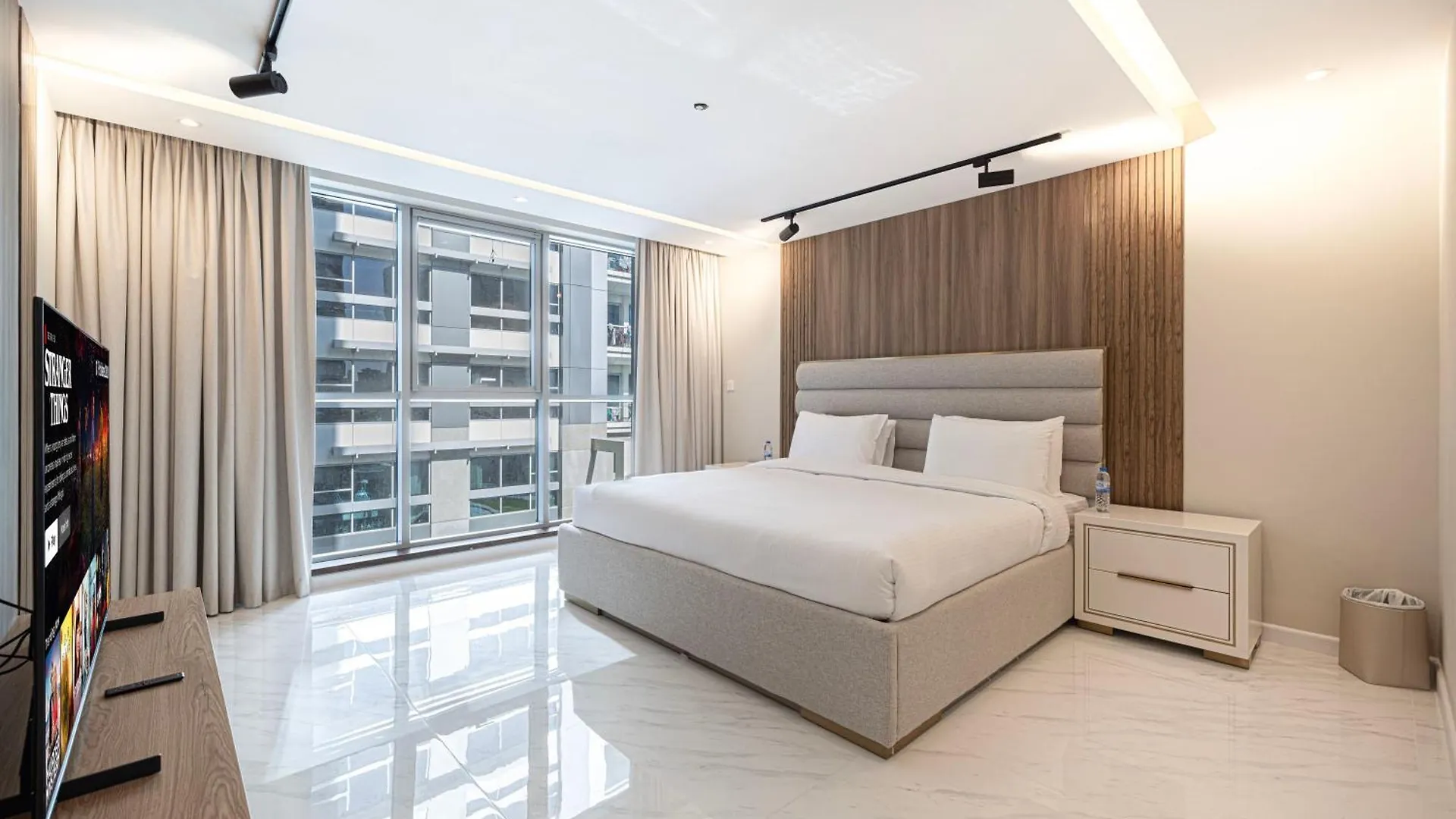 Spacious 3Bedroom Luxury Apartment In Business Bay Dubai