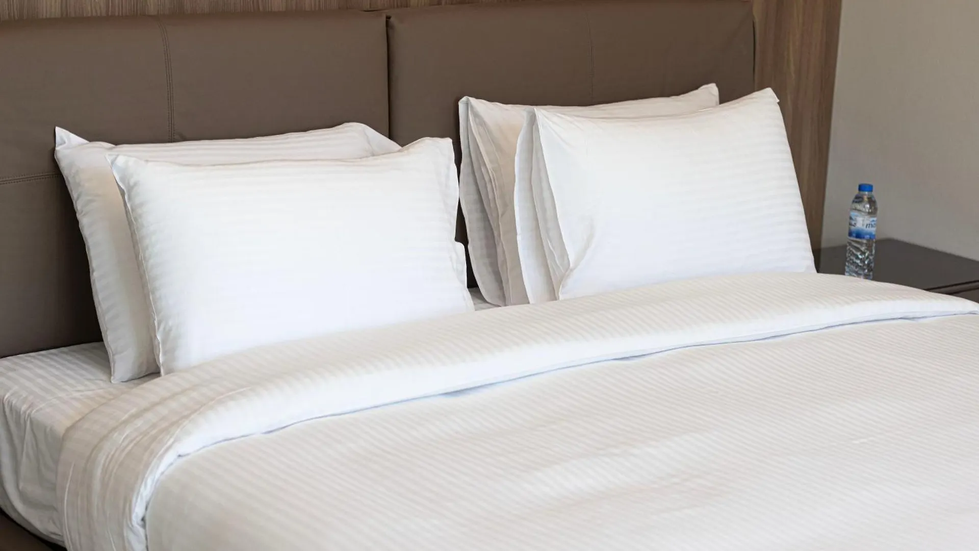 Spacious 3Bedroom Luxury Apartment In Business Bay Dubai