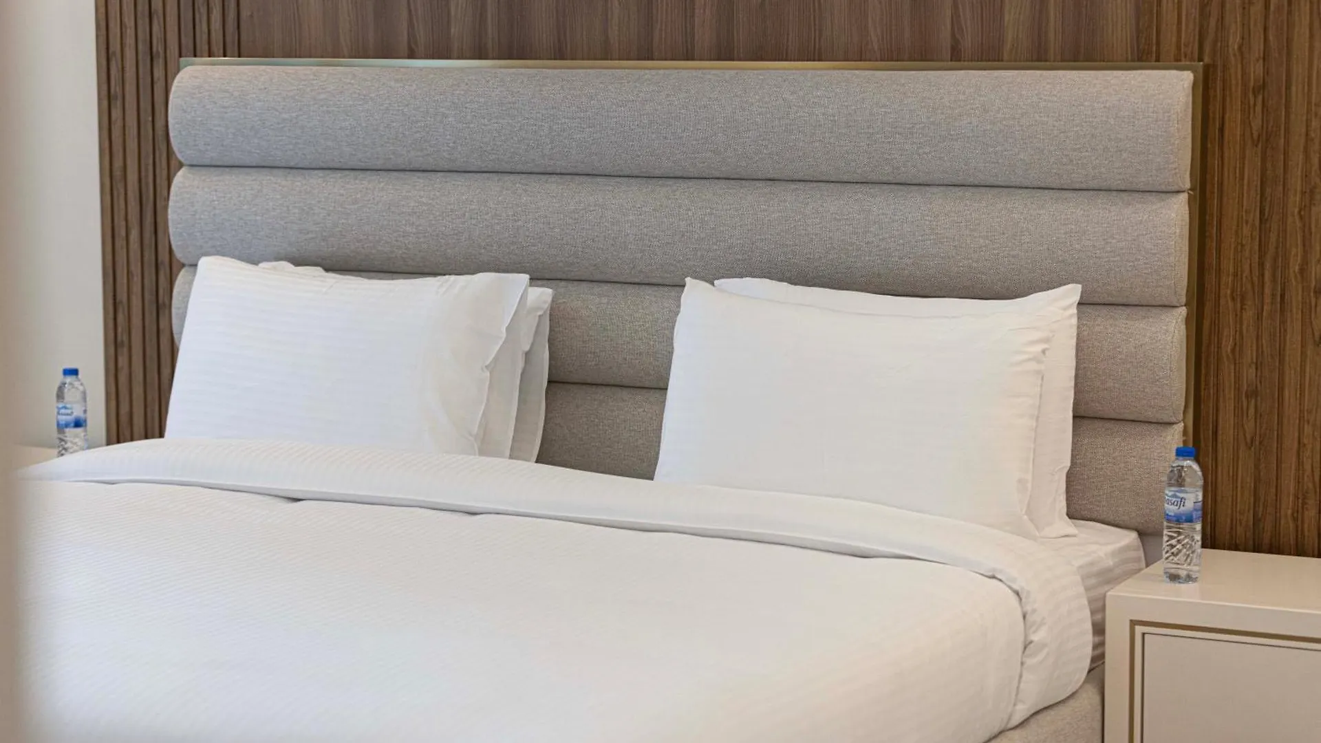 Spacious 3Bedroom Luxury Apartment In Business Bay Dubai